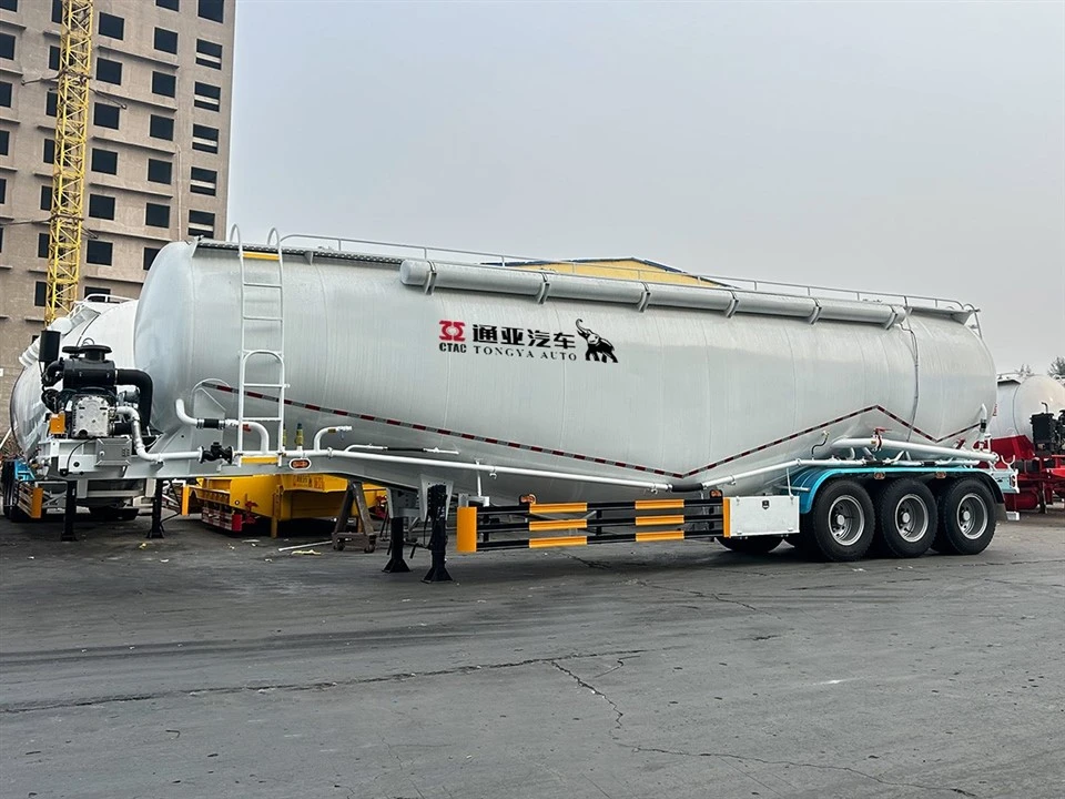 BPW এক্সেল সহ 60T পাউডে ট্যাঙ্কার সেমি ট্রেলার